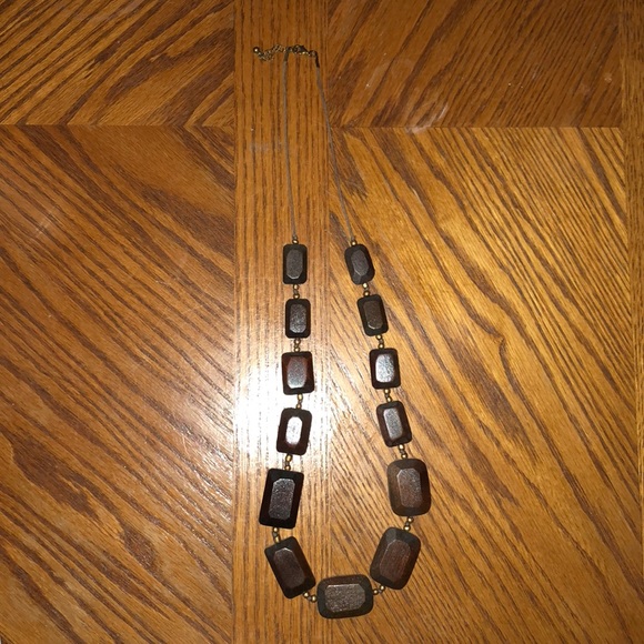 Jewelry - ☀️Chunky wooden statement necklace